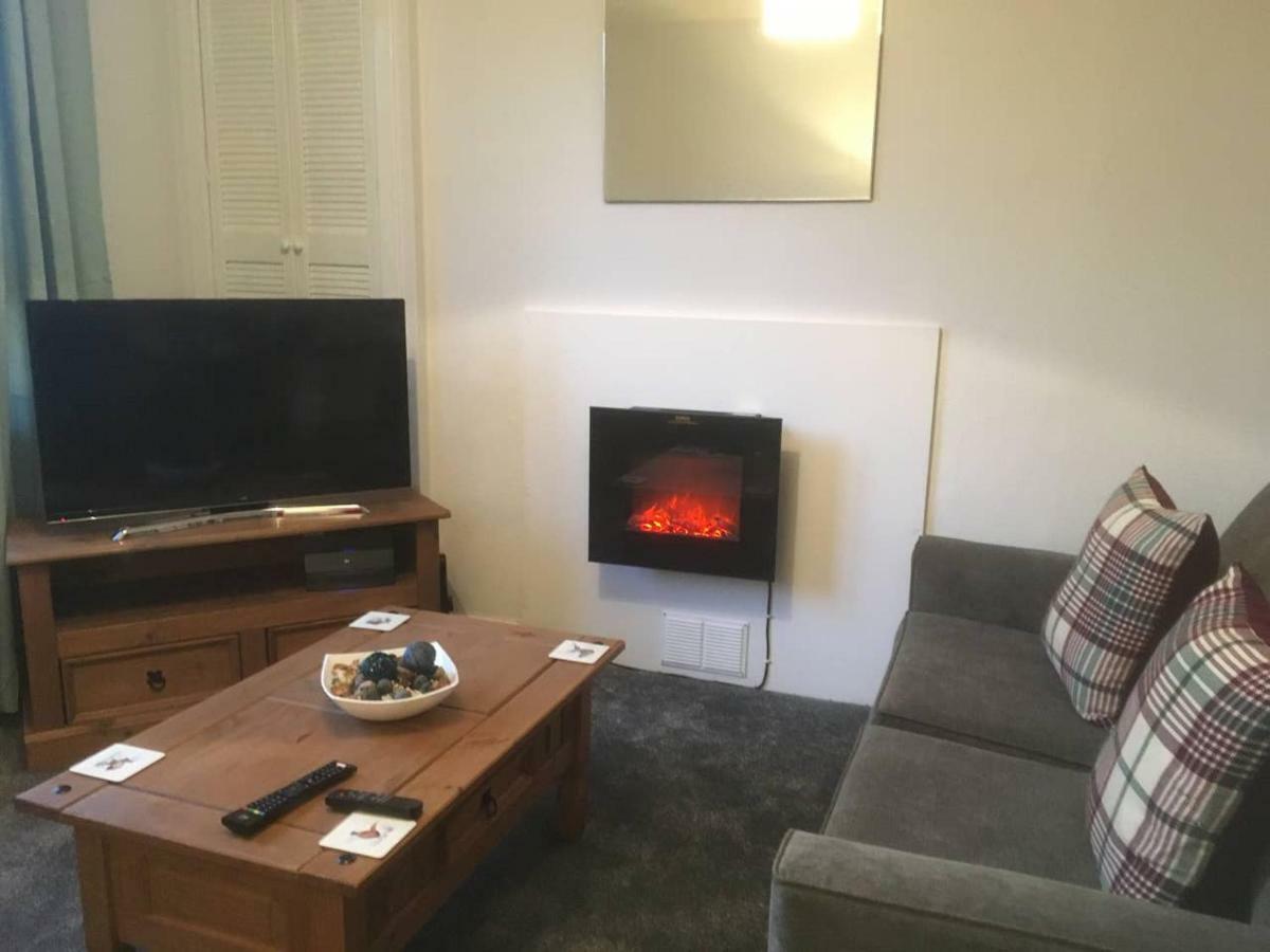 Situated At The Heart Of Fort William Exterior foto